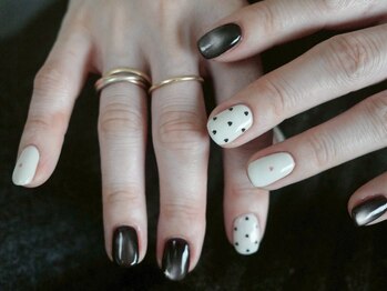 ネイル アトリエ コモード(nail atelier Comodo)/マグネットネイル[深恋]