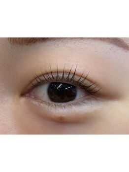 ナチュラル上品な目元にしたい