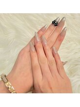 ダリア(Daria)/グレージュと黒リボンネイル♪