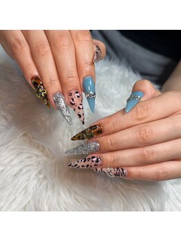 アミュレット(AMULET)/フルアートギャルネイル