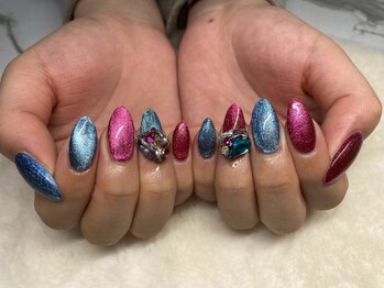 福屋の写真/〈イベントネイル★持ち込みアートやり放題¥11000〉大切な日のネイルも“トータルサロン福屋”にお任せ