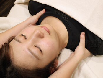 アキュレ(Acure)/★首肩指圧★