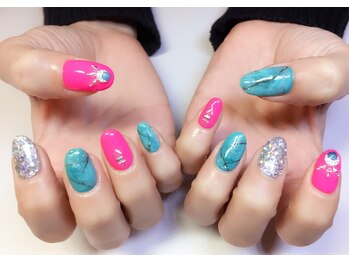 大理石風アートのシンプルネイル