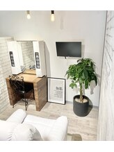 【全部屋★半個室】リクライニングソファ&モニター完備♪リラックスできる空間でリフレッシュ☆