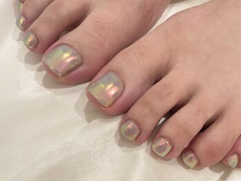 プティ(petit)の写真/【2artコース/¥6,500~】トレンドを取り入れて足元までオシャレに♪お仕事柄お手元のネイルがNGな方も◎