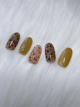 ミテソロ(mi tesoro)/2024年10月定額ネイル 7700