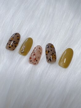 ミテソロ(mi tesoro)/2024年10月定額ネイル 7700