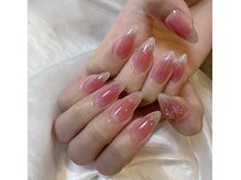 イリス(iris)/チークフラッシュグラデネイル