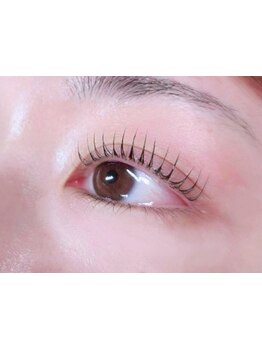 ナチュラル上品な目元にしたい