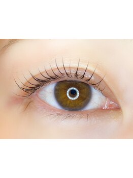 ナチュラル上品な目元にしたい