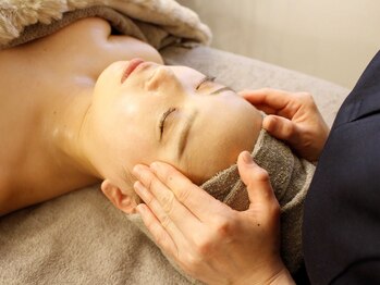 リープ(Lieb)/小顔フェイシャルラジオスティム