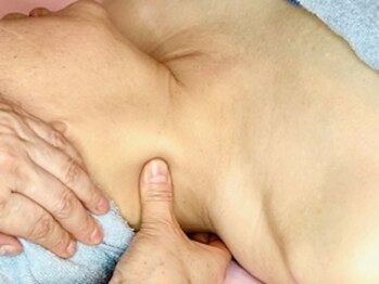 ミルキー(Milky)/お施術（小顔コルギ）2