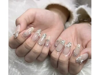 ヴィーナスネイル(Venus Nail)/長さ出し持ち込みデザイン