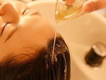 酵素を壊さず、頭皮と髪をやさしく整える生はちみつケア