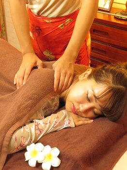 ハワイアンフォレストSpa 福岡天神店の写真/【天神駅4分】お疲れ気味の方に。本格ロミロミで首肩コリ・むくみをスッキリ解消！心と体をリフレッシュ☆