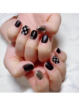 ラドール(La Dhole)/チェック柄ネイル