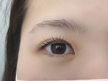 アルム(arme)の写真/キープ力が自慢♪仕上がりの美しさに大満足◎自まつ毛の状態を見ながら、一本一本丁寧に施術します☆