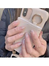 ビューティームーン(beauty moon)/ラメフレンチ×パール＆ストーン