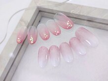 ディバイン ネイルズ(DIVINE NAILS)