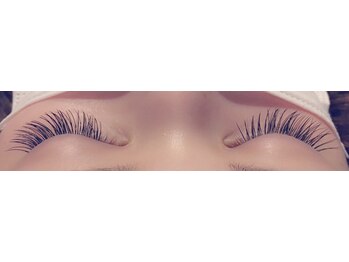 フリルアイビューティ 豊中店(Frill Eye Beauty)/