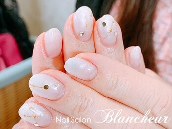 ネイルサロン ブランシュール(Nail Salon Blancheur)/【上品なホワイトネイル】