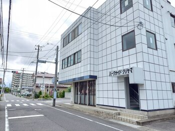 アーティストシーナ/【ビル入口】