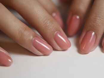 クロ(KURO)/グロスネイル/柳津ネイルサロン