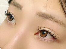 アイラッシュアンドネイル リリィ(Lily)/特殊カール×束感