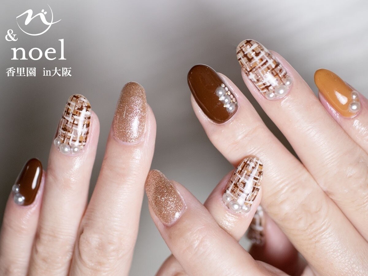 2025年-2026年冬トレンド】キャメルのネイルデザイン集｜人気順｜2