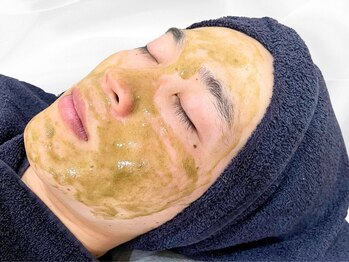 アンドミー 福岡博多店(&me)の写真/大人気ララピール/ハーブピーリング/毛穴洗浄で気になる毛穴・ニキビケア◎お肌の外側と内側から徹底ケア！