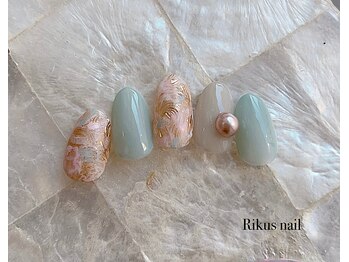 リクスネイル(Rikus nail)の写真/定額制コース一例
インクやミラーを使用した大人ニュアンス
