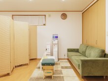 しまだ施術院 佐野店の雰囲気（【待合室】年配の方やお子様の付き添い等にご利用下さい。）