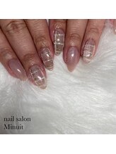 ミニュイ(Minuit)/チェク柄ネイル