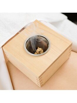 玉兎(Gyokuto)/広い範囲をやさしく温める★箱灸