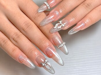 SHY NAIL STUDIOの写真/思わず眺めたくなる大人可愛いデザイン☆看板犬と猫に癒されながら理想の指先を叶えませんか？