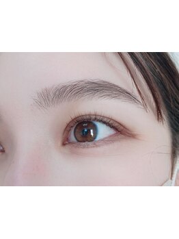 ナチュラル上品な目元にしたい