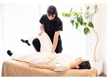 サプリ 梅田の写真/猫背・巻き肩・骨盤の歪みを整え、美しい姿勢へ