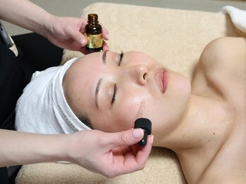 プラスワンビューティテン 新大阪店(Plus One Beauty)/スノーピール工程(セラム塗布)