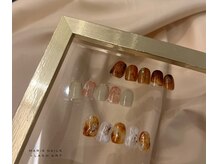 マリー ネイルズアンドラッシュアート モザイクモール港北店(MARIE NAILS & LASH ART)の雰囲気（大人気ミラーネイル、センス1UPなネイルも☆7700円クーポン）