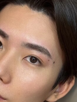 ルククギフ 岐阜(〇△□rukuku)/眉毛Waxと間引きでナチュラル眉