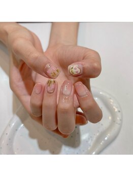 ティナ ネイルスタジオ(Tina Nail Studio)/チューリップデザイン