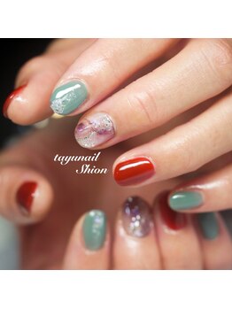 たゆ ネイル(たゆnail)/グリーンニュアンスインクネイル