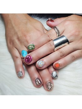 ナーゲルシャイニー(Nagelshiny)/個性派ネイル
