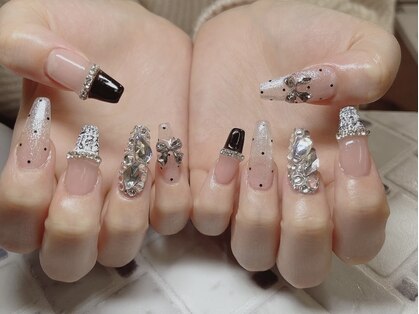 ラブリーアイズ ソーリスネイル(lovely eyes/solis nail)の写真