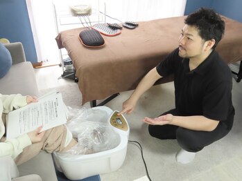 ピリナ(Pilina)の写真/SNSで話題奮闘中のゴッドクリーナー！足の疲れやむくみが30分で解消！短時間足浴で集中デトックス！[新宿]