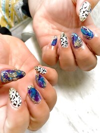 白レオパードとブルーニュアンス