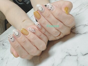 フランセス(Frances)/黒つぶネイル×スタッズ