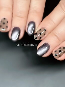 ガーリードッドネイル