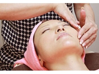 オフトゥール アトリエ カオ キャンアイドレッシー 鶴見店(ofuturo kao)/フェイシャルトリートメント