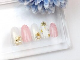 結晶 ガーリーな淡いカラー